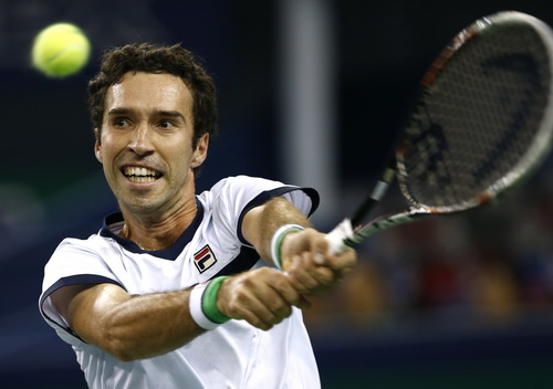 Mikhail Kukushkin g&acirc;y kh&oacute; dễ rất nhiều cho hạt giống số 1 Novak Djokovic