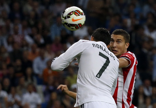 Ronaldo đánh đầu mở tỉ số phút thứ 2