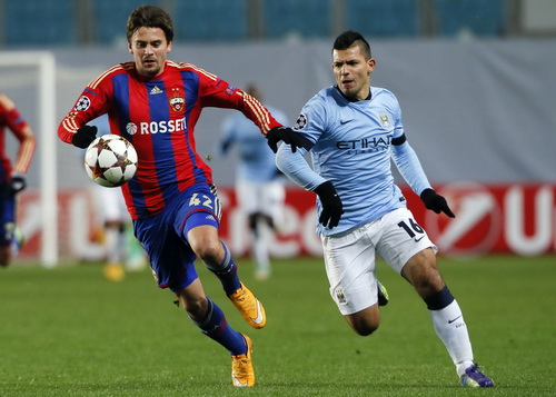 Aguerro ghi b&agrave;n nhưng kh&ocirc;ng gi&uacute;p được Man City gi&agrave;nh chiến thắng đầu tay ở Champions League