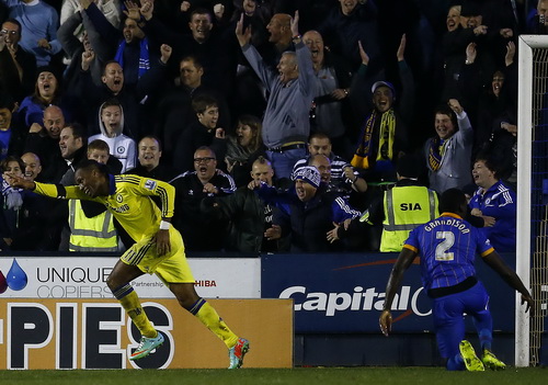 Grandison (2) ph&aacute; lưới nh&agrave;, ấn định chiến thắng 2-1 cho Chelsea