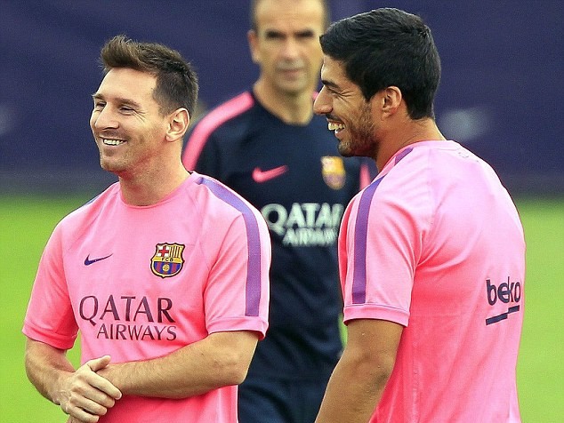 Barcelona cho Suarez đá với U19 Indonesia để giữ phong độ