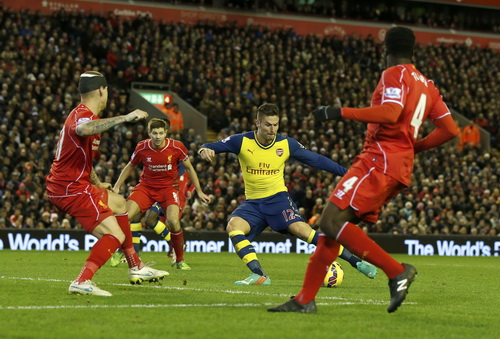 Giroud ghi b&agrave;n thứ nh&igrave; cho Arsenal nhưng đội kh&aacute;ch kh&ocirc;ng c&oacute; trọn 3 điểm trận n&agrave;y