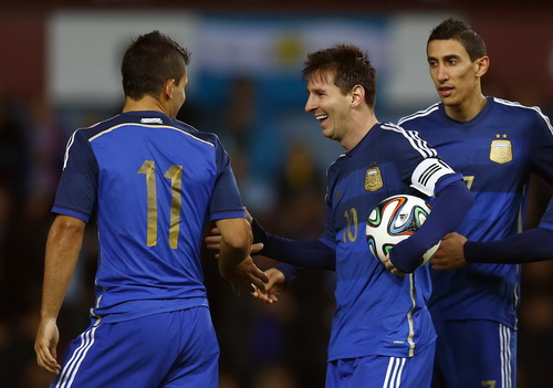 Messi cần sự tiếp ứng của đồng đội ở đội tuyển Argentina để có thêm kỳ tích mới