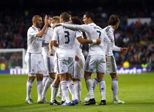 Ronaldo lập hat-trick vàng, Real Madrid thắng nhàn Celta Vigo