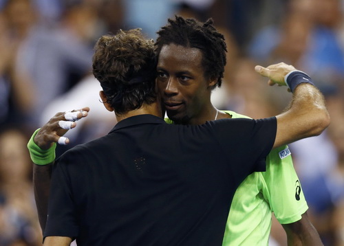 Người hâm mộ tiếc cho Monfils và khâm phục tài năng Federer