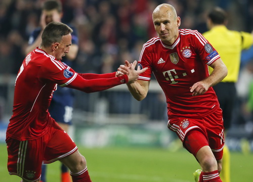 ... đối đầu Bayern Munich