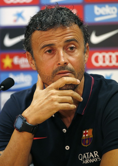 HLV Luis Enrique lo lắng cho tương lai mùa tới của Barcelona