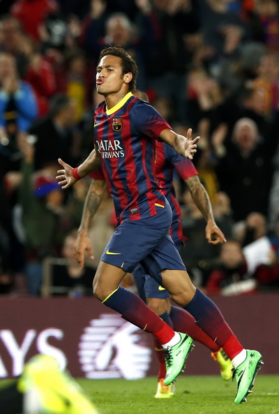 Neymar phấn kh&iacute;ch sau b&agrave;n thắng thứ 6 cho Barcelona