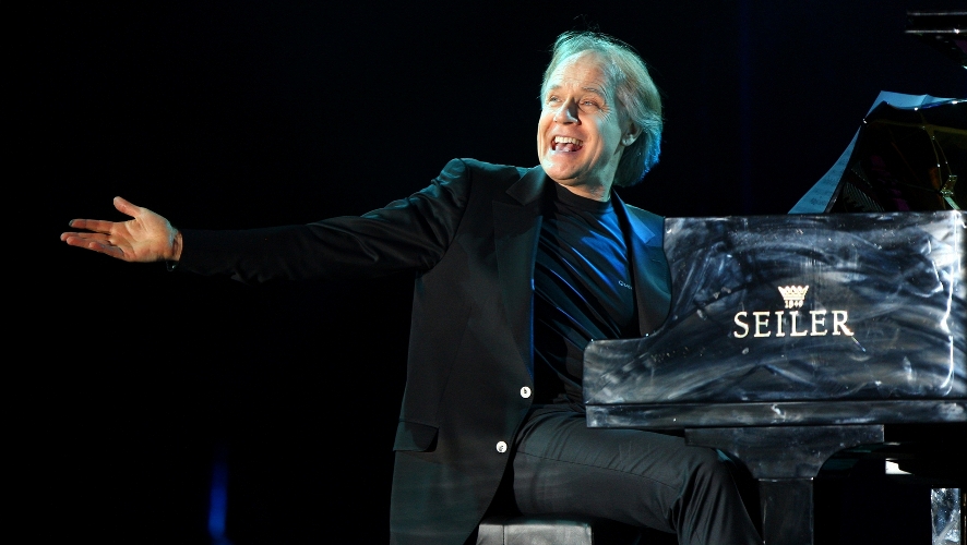 Huyền thoại dương cầm thế giới Richard Clayderman sẽ biểu diễn tại H&agrave; Nội v&agrave;o th&aacute;ng 8 tới
