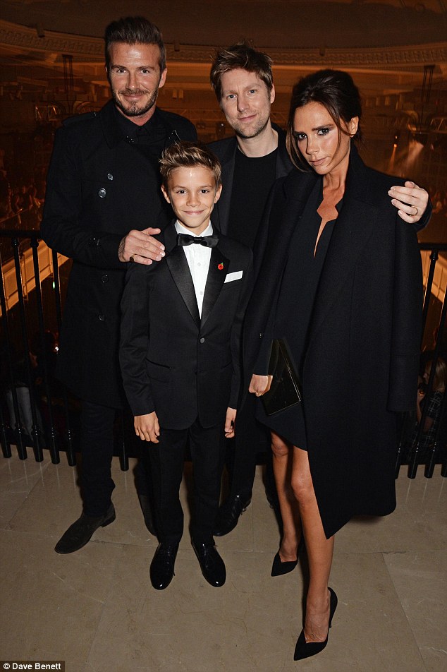 Nhà Becks cùng giám đốc sáng tạo của Burberry, ông Christopher Bailey
