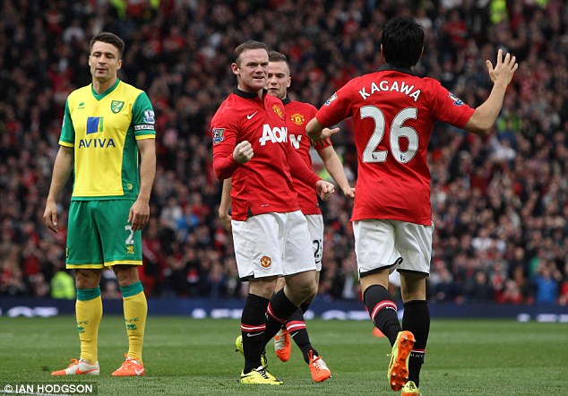 Rooney ghi b&agrave;n trong trận M.U thắng Norwich 4-0 ở v&ograve;ng 35 Giải Ngoại hạng Anh