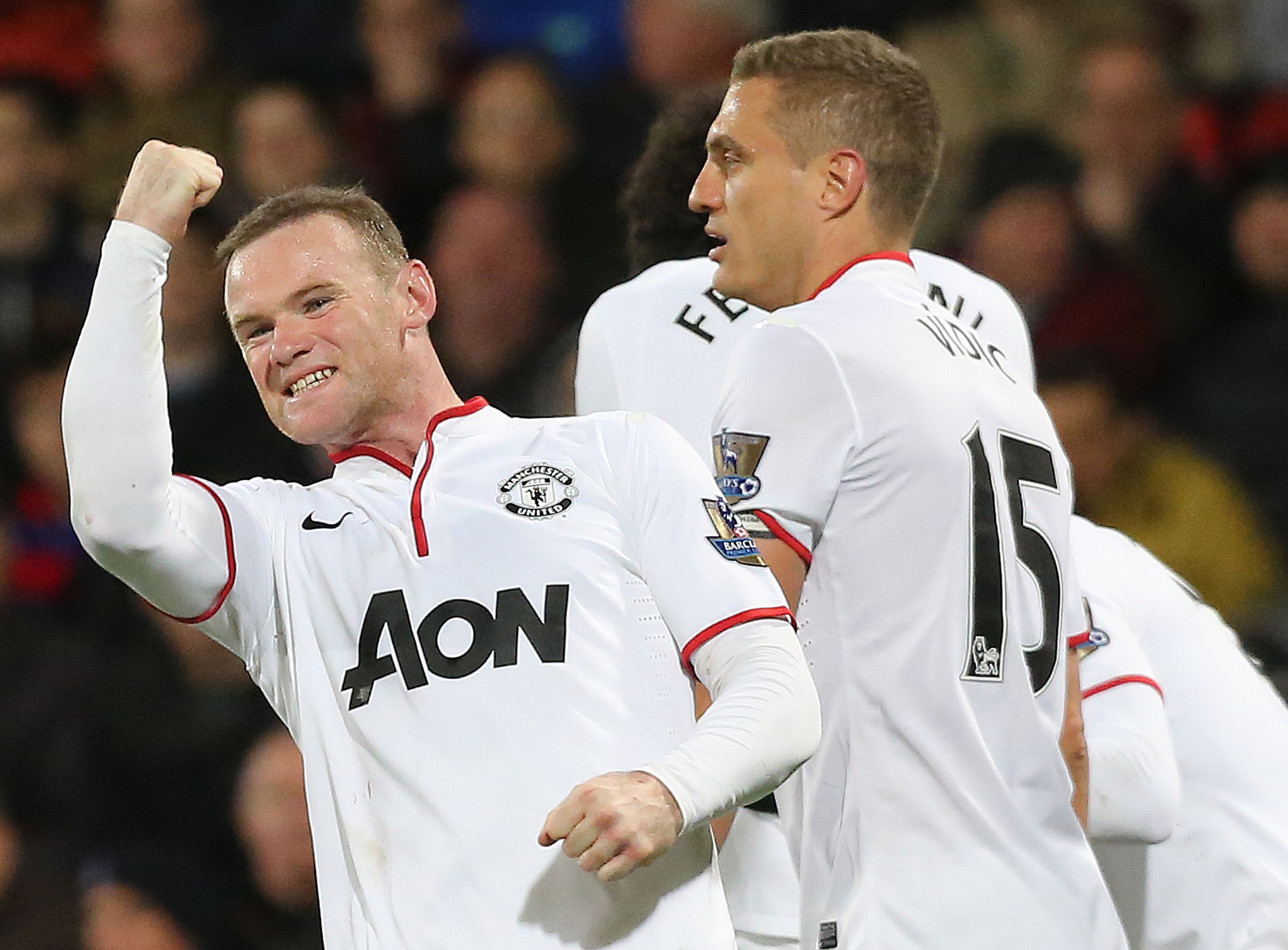 Rooney tỏ ra xứng đ&aacute;ng với mức lương 300.000 bảng Anh/tuần m&agrave; anh mới được nhận ở M.U