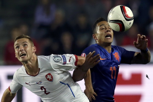 Depay đồng ý gia nhập Man United, Hummels chờ ngày đến Old Trafford