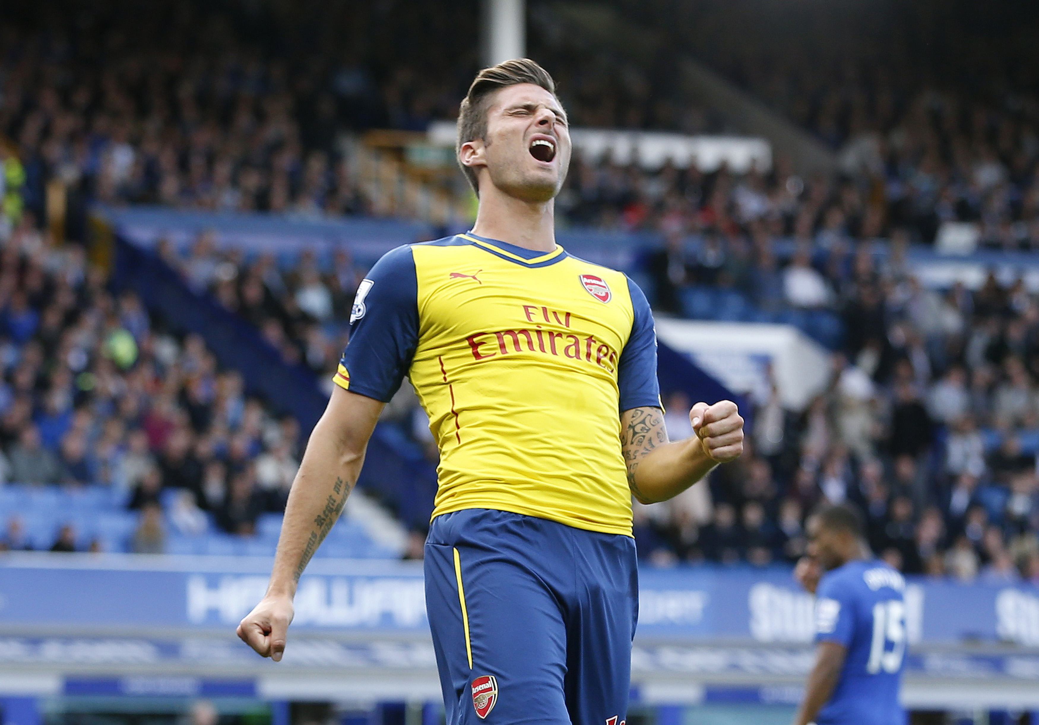 Arsenal có thể mất Giroud 3 tháng vì chấn thương