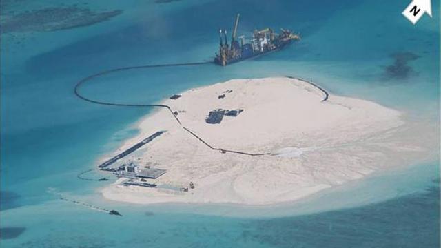 Trung Quốc xây dựng trên vùng biển Việt Nam và Philippines cùng tuyên bố chủ quyền. Ảnh: Bộ Ngoại giao Philippines