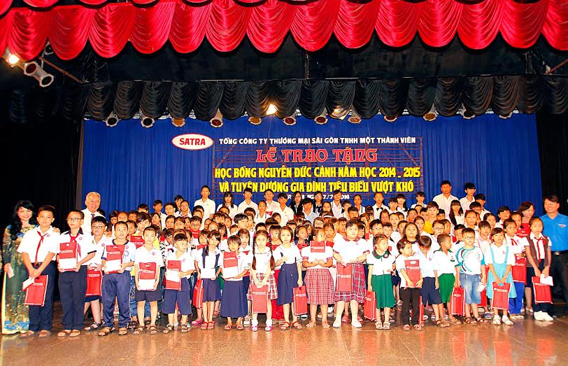 Tuyên dương con CNVC-LĐ khó khăn