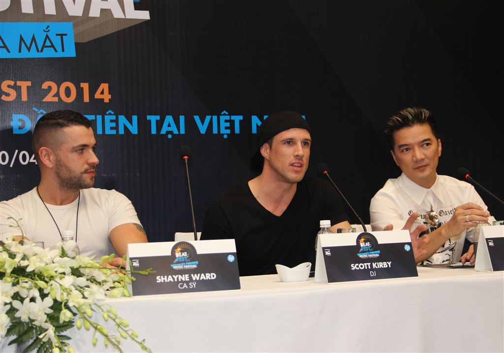 Shayne Ward hội ngộ Đàm Vĩnh Hưng tại TP HCM