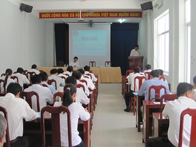 Uống bia buổi trưa, giám đốc sở xin "không tuyên dương"
