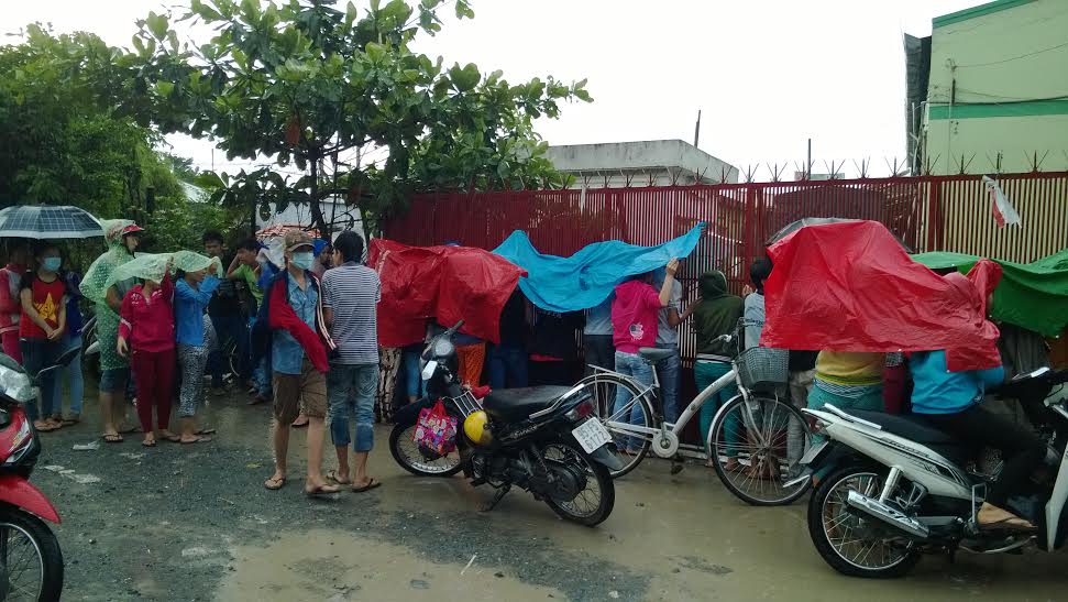 Công ty không trừ lương công nhân