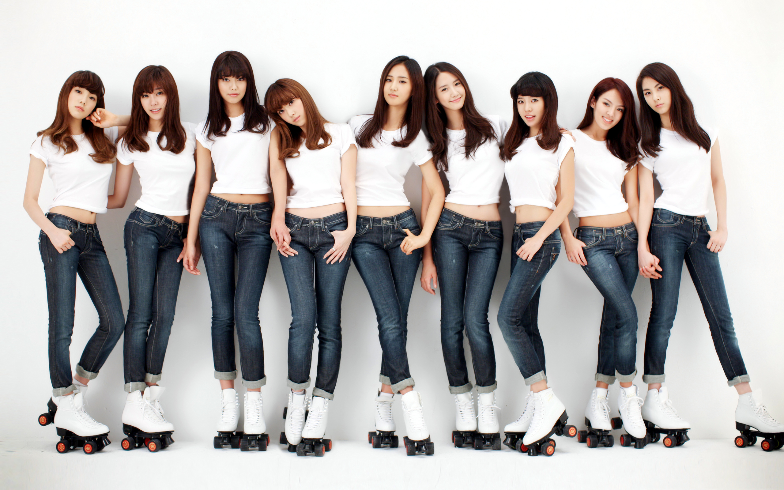 Các cô gái SNSD khiến các fan trẻ Việt Nam phát cuồng