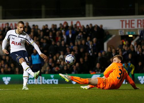 Roberto Soldado ấn định chiến thắng 4-0 cho Tottenham trước Newcastle