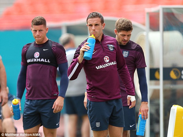 Jordan Henderson cũng thế