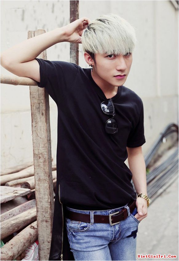 Nam ca sĩ Sơn Tùng M-TP