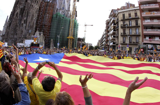 Tây Ban Nha ngăn Catalonia trưng cầu độc lập