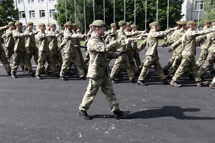 NATO tập trận rầm rộ gần biên giới Nga