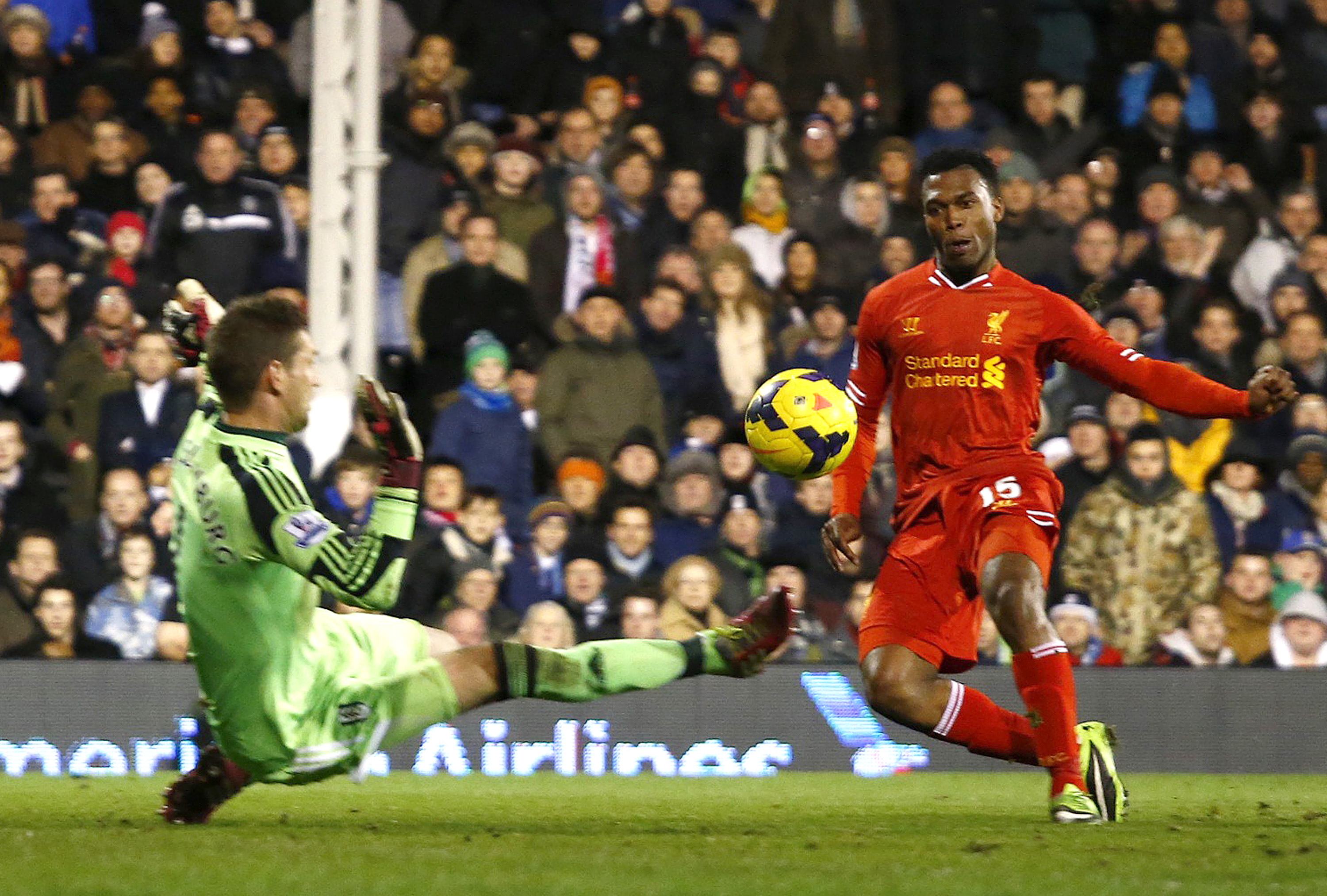 Liverpool c&oacute; cuộc lội ngược d&ograve;ng nghẹt thở trước Fulham để thu ngắn c&aacute;ch biệt với nh&oacute;m đầu bảng