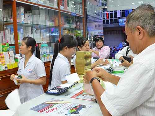 Đừng uống thuốc với rượu bia