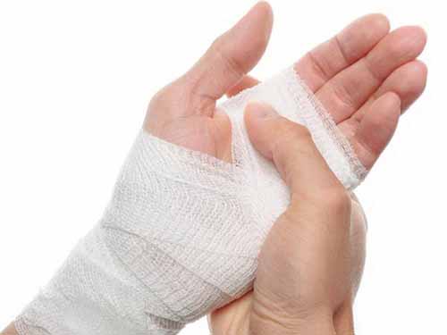 Vết thương sẽ chậm l&agrave;nh nếu bệnh nh&acirc;n uống nhiều rượuẢnh: Healthtap