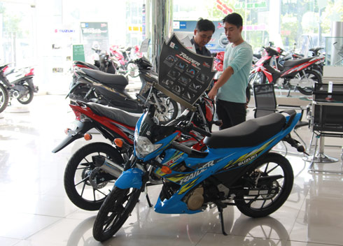 Suzuki Raider loạn giá ngay khi lên kệ