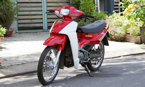 Lại thêm Suzuki RGV 120 chưa một lần lăn bánh ở Sài Gòn