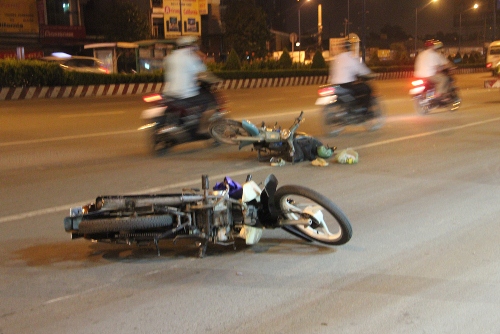 Bị tông xe, nữ sinh dập nát thận