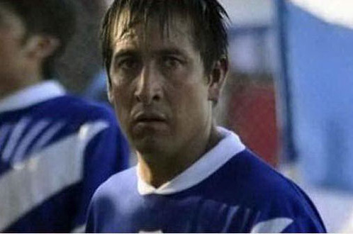 Argentina: Cầu thủ bị CĐV ném đá tử vong