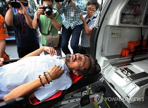 Cha nạn nhân tàu Sewol nhập viện vì tuyệt thực 40 ngày
