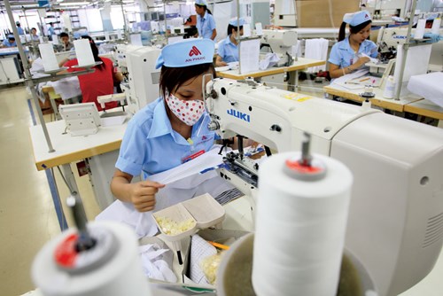 Nghĩ gì từ con số 9 tỉ USD?