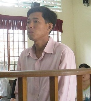 Tăng hình phạt thầy giáo gạ tình đổi điểm