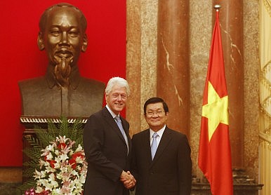 Bill Clinton chỉ trích Trung Quốc về biển Đông