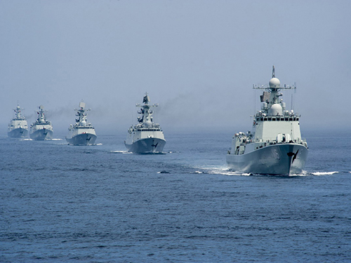 Một cuộc tập trận chung của hải qu&acirc;n Nga - Trung Quốc năm 2013 Ảnh: chinesemilitaryreview.blogspot.com