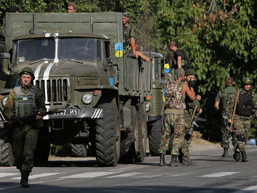 NATO - Nga đối đầu
