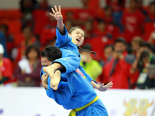 Các pha biểu diễn của môn Vovinam sẽ là tiết mục không thể thiếu trong hội diễn giao lưu võ thuật tại Cung Văn hóa Lao động TP HCM vào mùng 5 Tết Ảnh: Quang Liêm