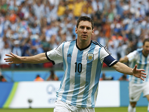 Robben (ảnh trên) hoặc Messi sẽ phải chia tay giấc mơ cúp vàng sau trận đấu rạng sáng 10-7Ảnh: REUTERS