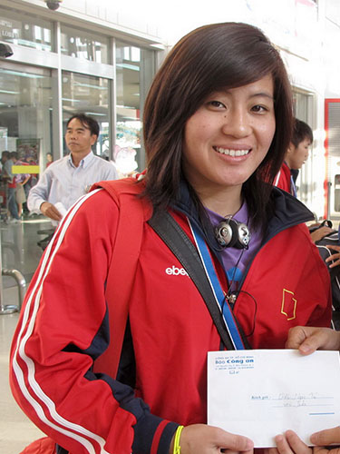 Văn Ngọc T&uacute; được thưởng &ldquo;n&oacute;ng&rdquo;
Ảnh: Đ&ocirc;ng Linh