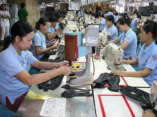 Tăng tuổi nghỉ hưu để né vỡ quỹ BHXH