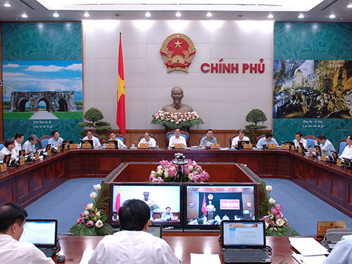 Không hạ chỉ tiêu kinh tế - xã hội