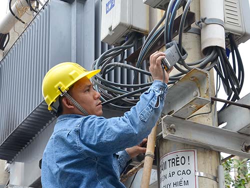 Chưa tăng giá điện, tin vào bauxite