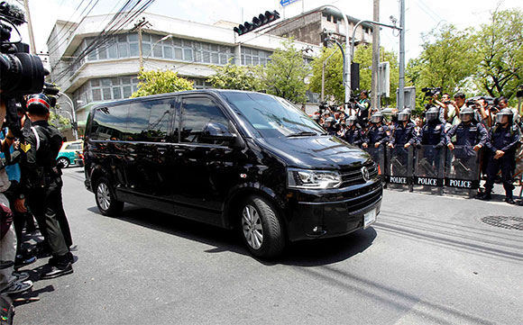 Quân đội bắt cựu thủ tướng Yingluck