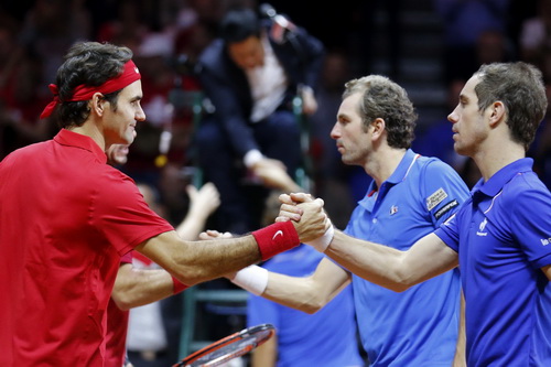 Federer tỏa sáng, Thụy Sĩ thắng trận đôi trước chủ nhà Pháp